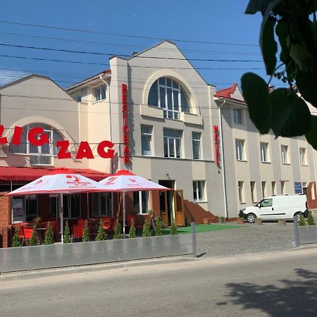 Hotel Zig Zag Kamianets-Podilskyi Exterior foto